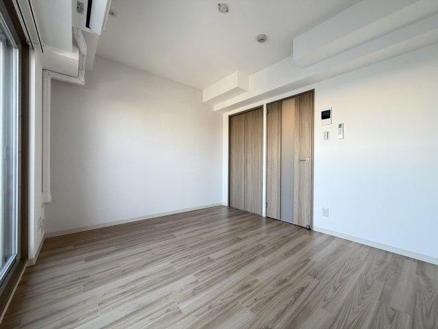 千葉・住吉の洋室