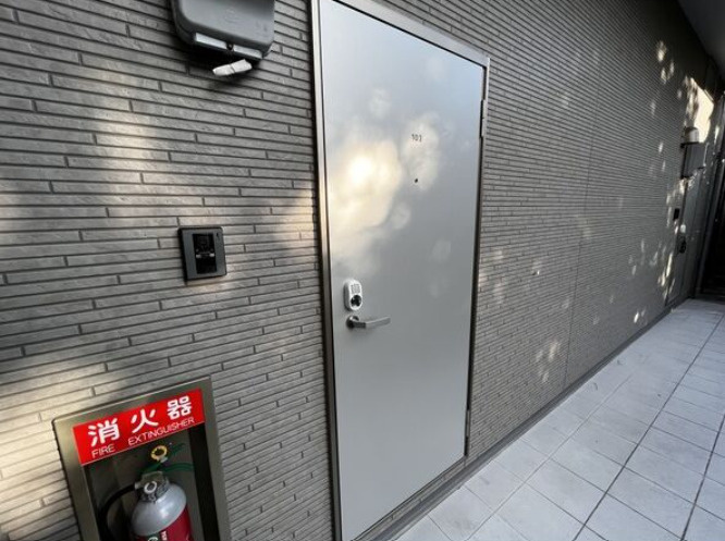 レナージュの玄関