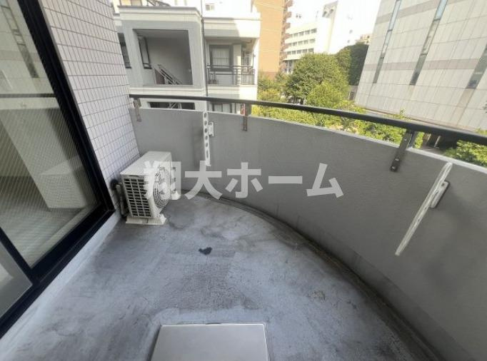 グリーンヒルズ王子本町のバルコニー
