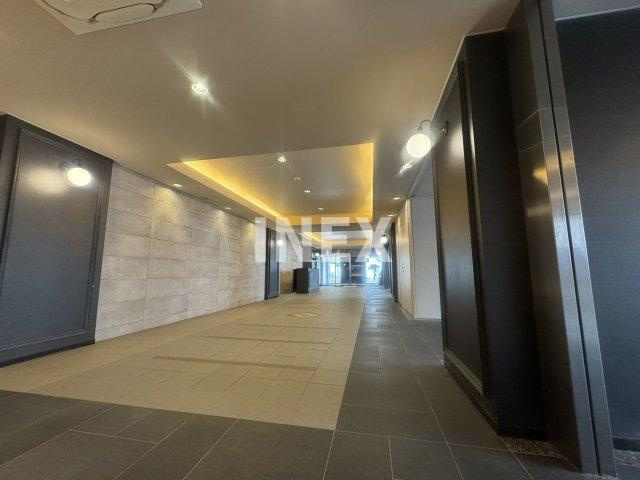 横浜市神奈川区金港町の賃貸マンションのロビー