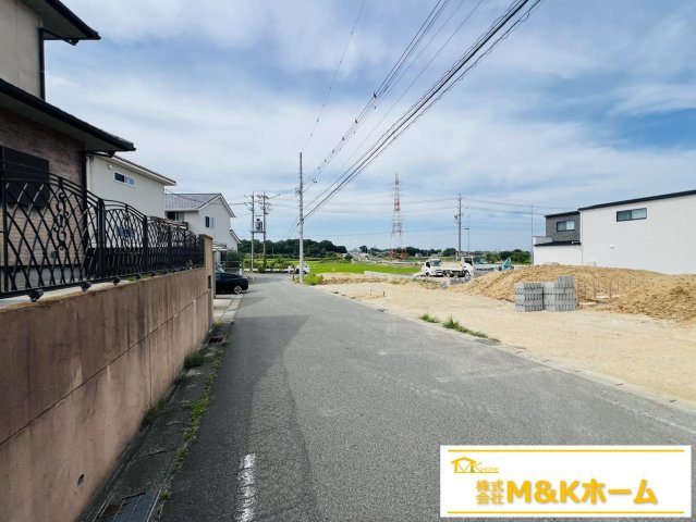 知多郡武豊町大字冨貴字新薄里　全4棟　4号棟の前面道路含む現地写真|R8.7.30撮影　前道約6ｍ！