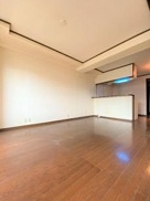 ハイホーム本陣２０４号室の居間・リビング
