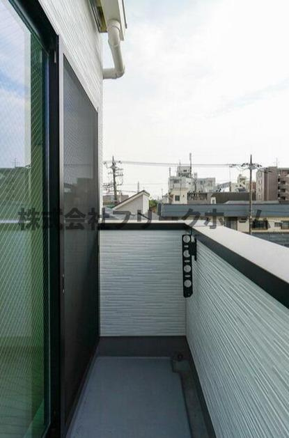 武蔵野市吉祥寺東町１丁目の賃貸マンションのバルコニー