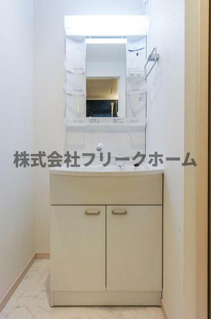 武蔵野市吉祥寺東町１丁目の賃貸マンションの洗面所