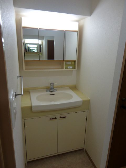 マンション島津山の独立洗面台