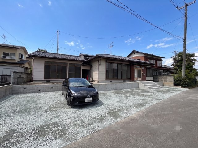岩沼市藤浪の駐車場|広大な駐車場スペースが魅力です