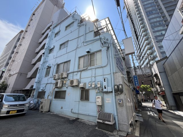 大阪市北区国分寺２丁目の店舗一部の外観