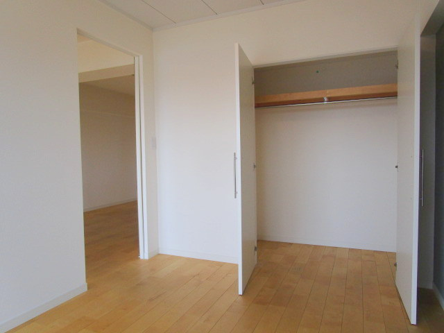 キュロコ舞浜弐番館の収納|★クローゼット★別部屋参考写真