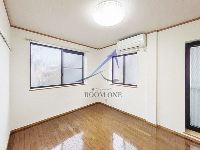 メゾンプルミエール の居間・リビング|洋室のお部屋です。