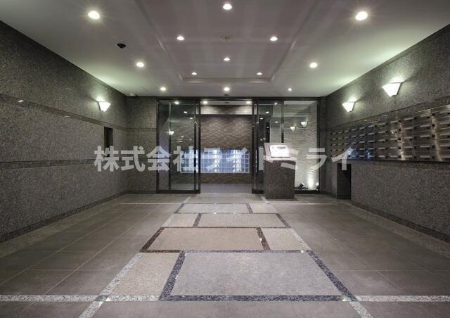 ルーブル高田馬場参番館のロビー