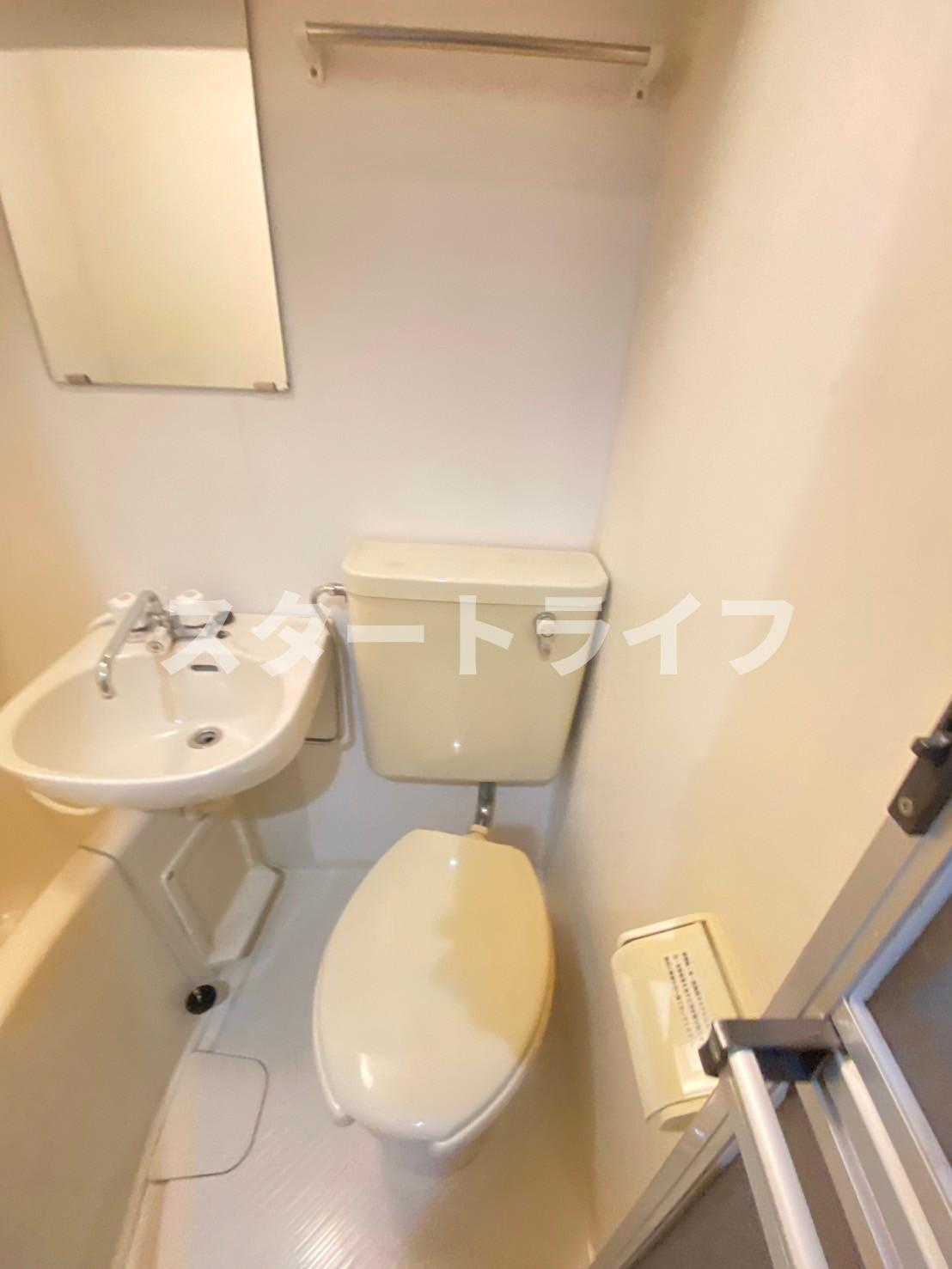 大阪市淀川区東三国６丁目の賃貸マンションのトイレ