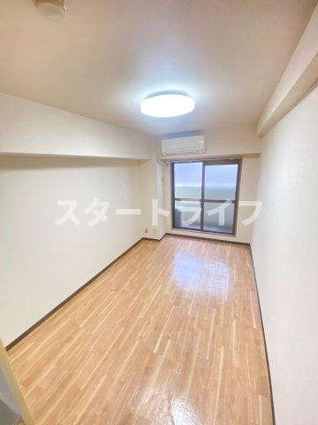 大阪市淀川区東三国６丁目の賃貸マンションの居間・リビング