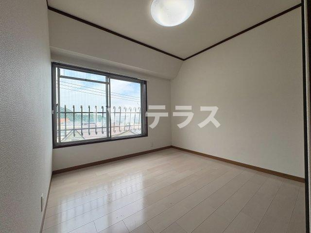 三倉六甲台ライフの寝室