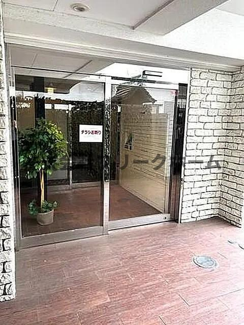 武蔵野市吉祥寺北町１丁目の賃貸マンションのロビー