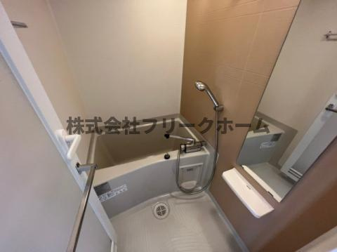 武蔵野市吉祥寺北町１丁目の賃貸マンションの浴室