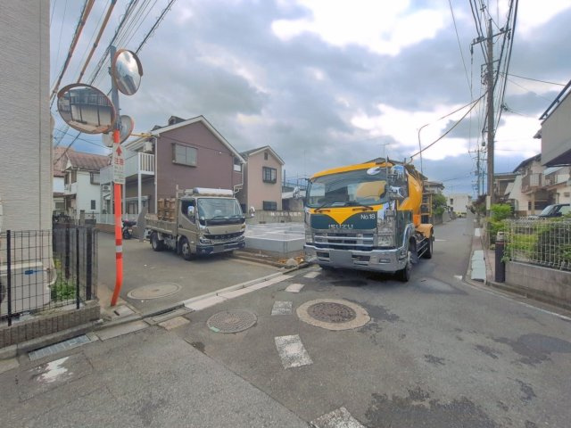 ふじみ野市福岡中央２丁目の新築一戸建の前面道路含む現地写真