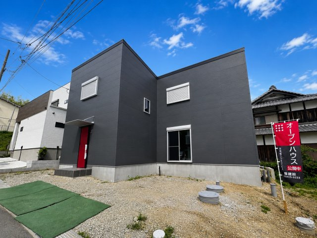 泉南市信達大苗代新築戸建の外観