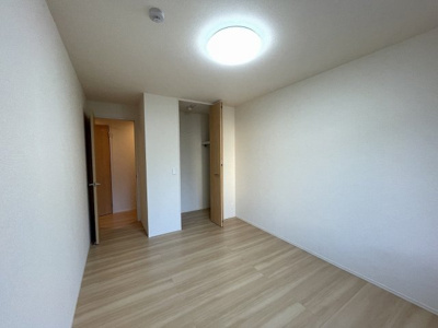 【内装】 | ルピネス | 別のお部屋の写真です。