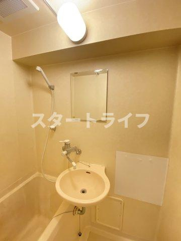 大阪市淀川区西中島４丁目の賃貸マンションの洗面所