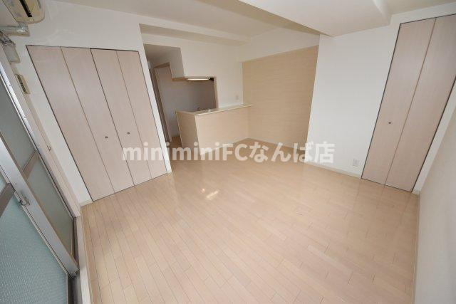 オーシャン松屋町の寝室