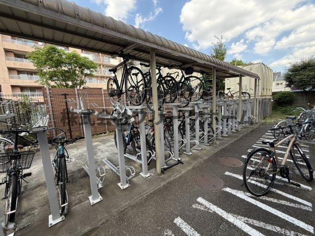 武蔵野市吉祥寺北町４丁目の賃貸マンションの駐車場