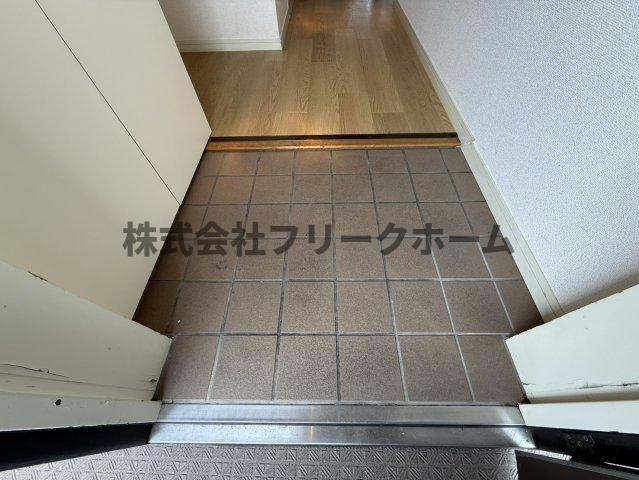 武蔵野市吉祥寺北町４丁目の賃貸マンションの玄関