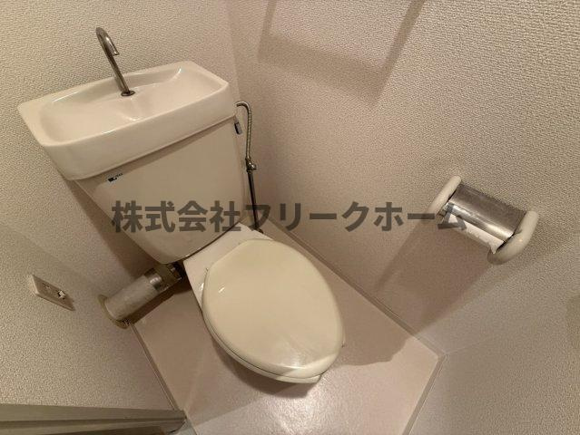 武蔵野市吉祥寺北町４丁目の賃貸マンションのトイレ