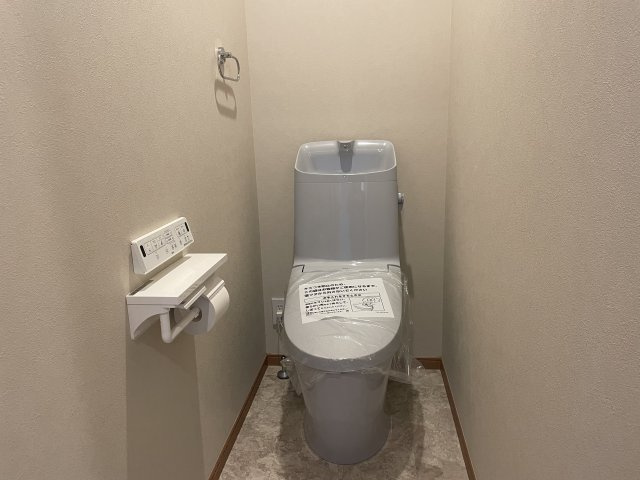 御井町戸建のトイレ