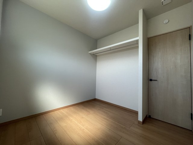 御井町戸建の洋室