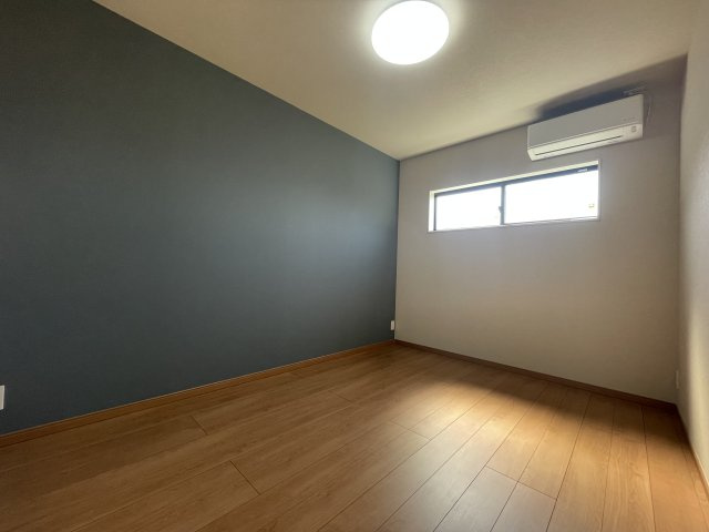 御井町戸建の洋室