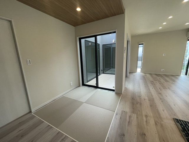 御井町戸建の洋室