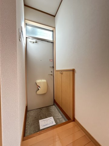 本町ガーデンハイツの玄関