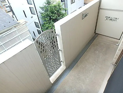 板橋区本町の賃貸マンションのバルコニー