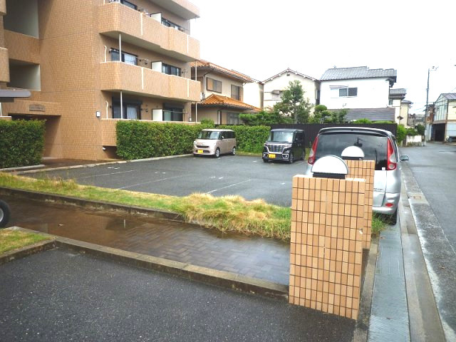 【駐車場】 | ブリーズ泉ヶ丘