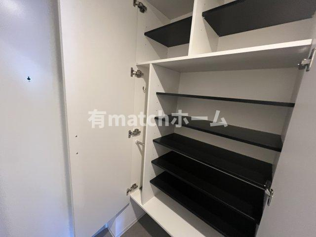 セレニテ東梅田アリエの収納