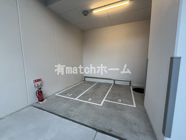 セレニテ東梅田アリエの駐車場