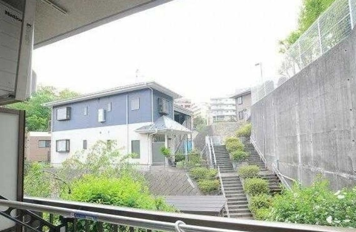 川崎市高津区久本１丁目の賃貸マンションの展望