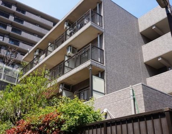 川崎市高津区久本１丁目の賃貸マンション