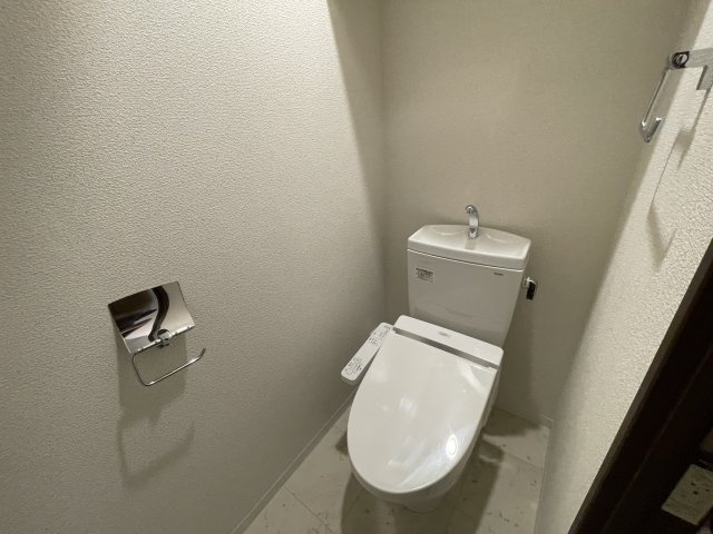 スプランディッド淀屋橋DUEのトイレ|イメージとして他号室の室内写真を表示しています