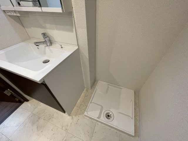 スプランディッド淀屋橋DUEの洗面所|イメージとして他号室の室内写真を表示しています