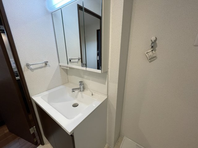 スプランディッド淀屋橋DUEの洗面所|イメージとして他号室の室内写真を表示しています