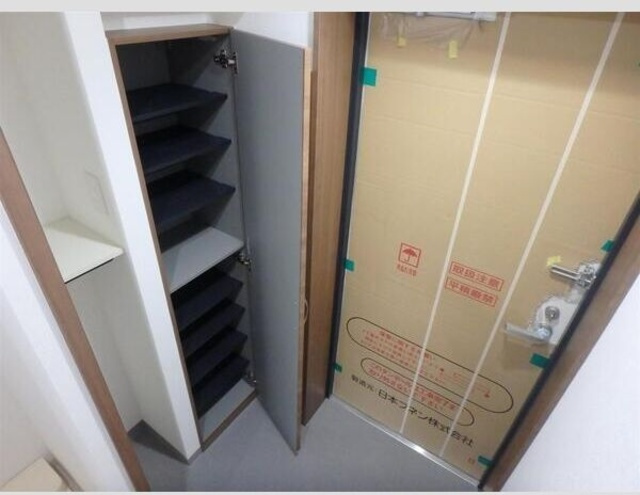 シェルグランデ鉄砲町東の玄関