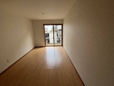 【洋室】 | 星和台７丁目　中古戸建 | 洋室約8.5帖