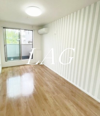 【居間・リビング】 | ＰＡＲＫ　ＴＥＲＲＡＣＥ　新松戸Ⅱ | 洋室のお部屋です。