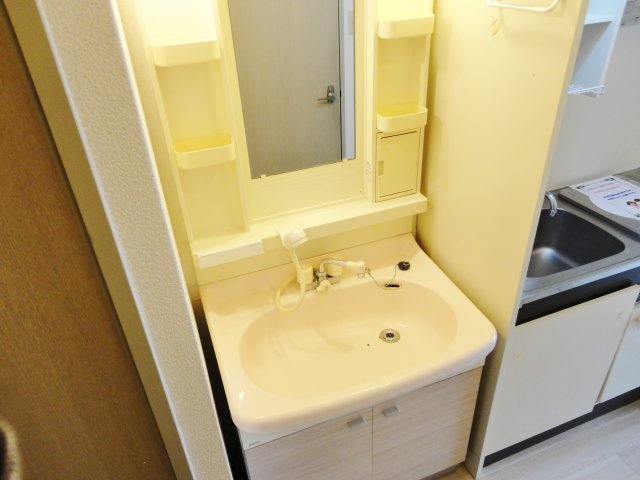 YKハイツ相生町の独立洗面台