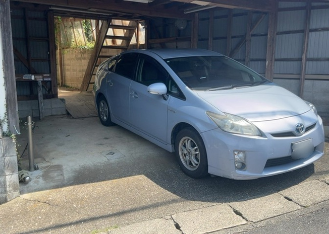 【駐車場】 | 駐車場と明記されていても、最小スペースでつくられた駐車場だと大型車は駐車できなかったり、出入りしにくくなったりする可能性があります。お車のサイズと購入したい物件の駐車場のサイズを現地で確認しましょう。