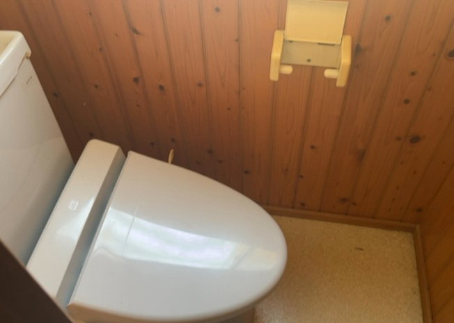 【トイレ】 | トイレは大きさや形、機能、抗菌性などが異なる多種多彩なタイプが各メーカーから出ています。それぞれに良さがあるため、事前にどういったタイプのトイレがいいのかをご家庭内で決めて、内見に行くといいでしょう。