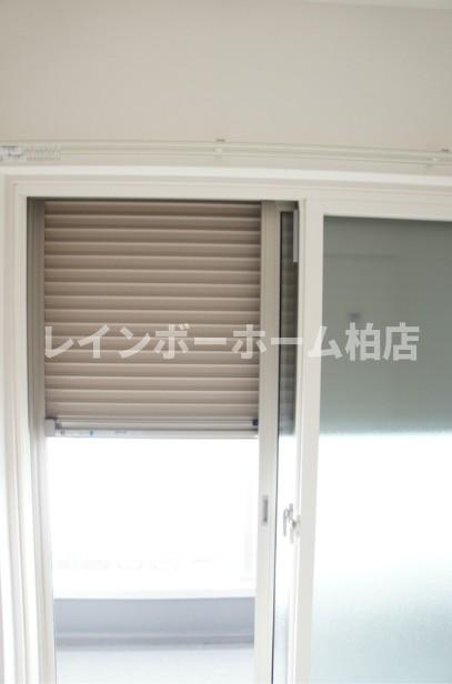 仲介手数料（賃料の1.10ヵ月）の50％OFF対象物件！の設備|防犯シャッターです