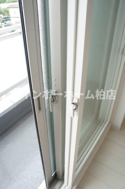 仲介手数料（賃料の1.10ヵ月）の50％OFF対象物件！の内装|二重の窓になってます