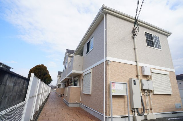 橿原市新賀町のアパート